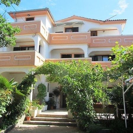Apartments Vila Ida فانتاسيسي المظهر الخارجي الصورة