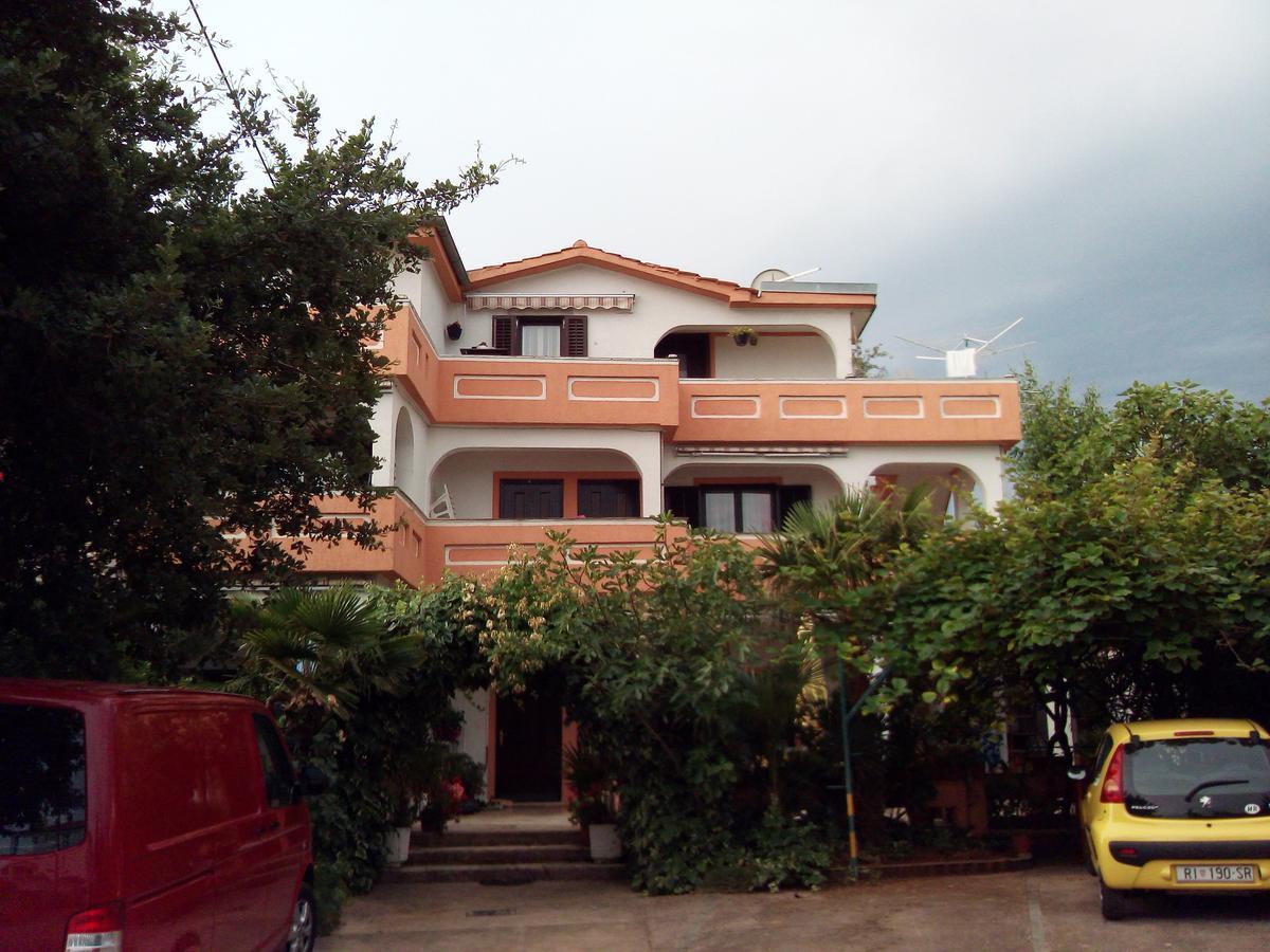 Apartments Vila Ida فانتاسيسي المظهر الخارجي الصورة