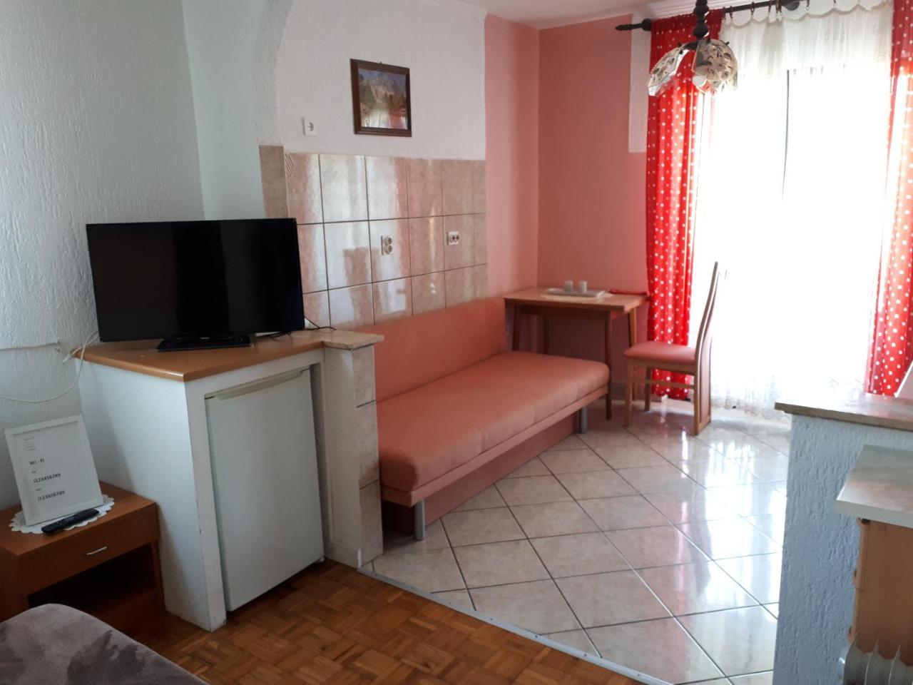 Apartments Vila Ida فانتاسيسي المظهر الخارجي الصورة